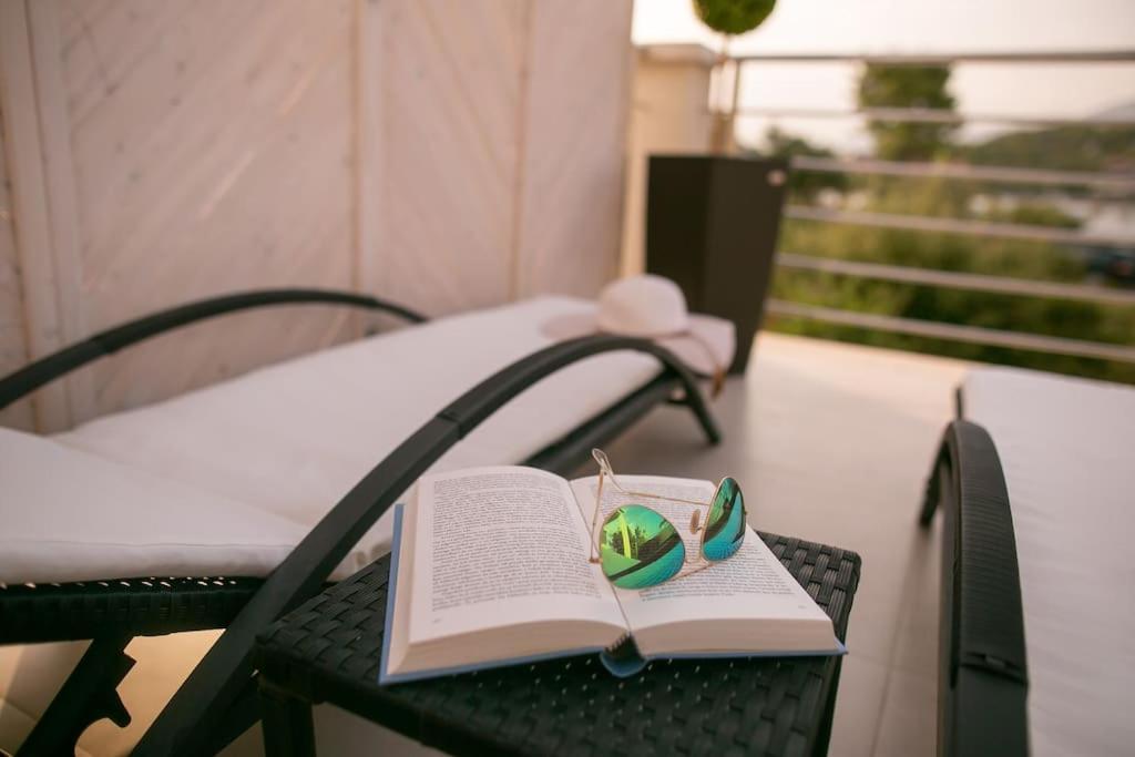 Villa Kora - Luxury Holiday Apartments Lumbarda Exterior foto